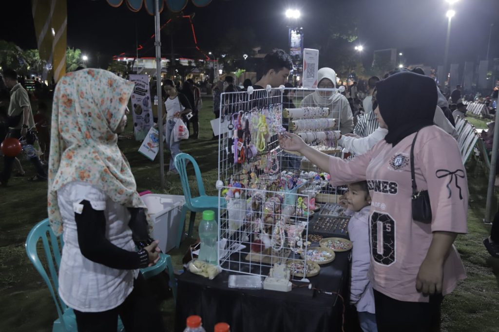 Jember Culture & UMKM Viral 2025 Gemakan Kreativitas di Alun‑Alun Jember kegiatan Jember Culture dan UMKM Viral 2025.