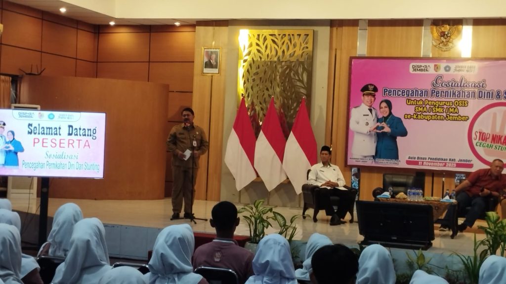 .Kadispora kabupaten Jember Edy Budi Susilo di acara sosialisasi pencegahan pernikahan dini
