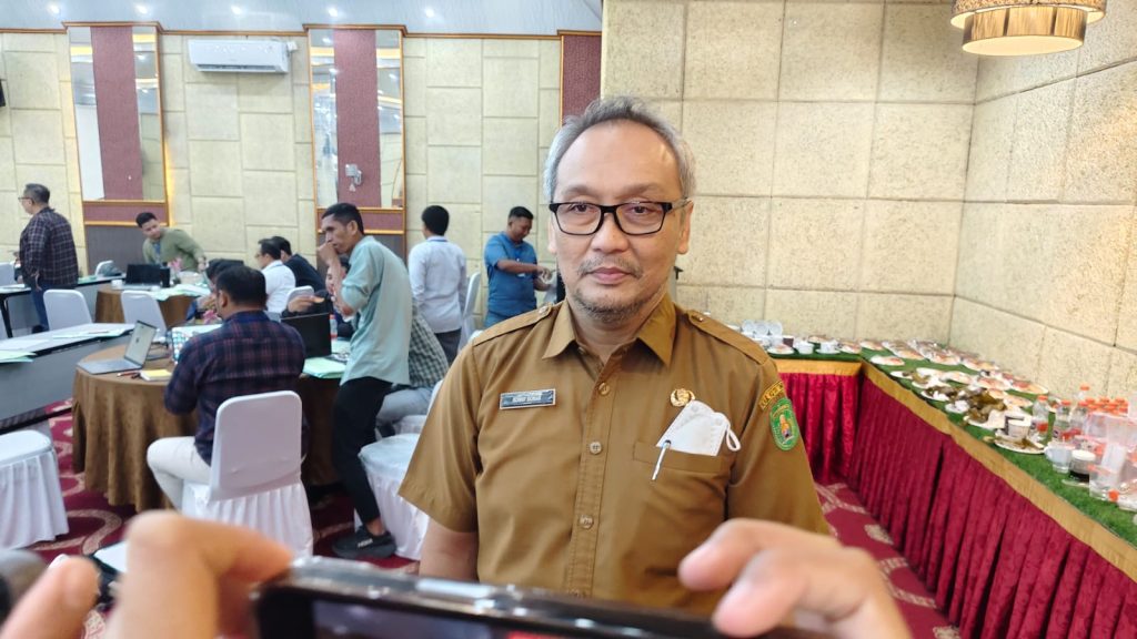 Ronny Bonar: ‘Merdeka Sinyal’ Percepat Digitalisasi Desa di Kutim Ronny Bonar Hamonangan Siburian, Kepala Dinas Komunikasi, Informatika, Statistik dan Persandian (Kominfo Staper) Kutai Timur, saat ditemui di Hotel Royal Victoria Sangatta, Selasa (18/11/2025)