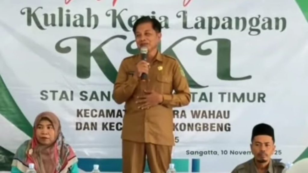 145 Mahasiswa STAIS Dikirim ke Pedalaman Kutim Asisten Administrasi Umum Sekretariat Kabupaten Kutim, Sudirman Latif