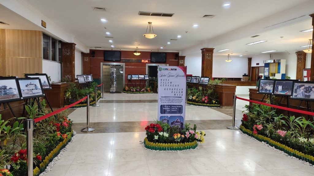 pameran foto “Sejarah Kutai Timur” di Ruang utama Kantor Bupati Kutai Timur selama dua hari, Senin–Selasa (10–11/11/2025) (AM/GOnews.id)