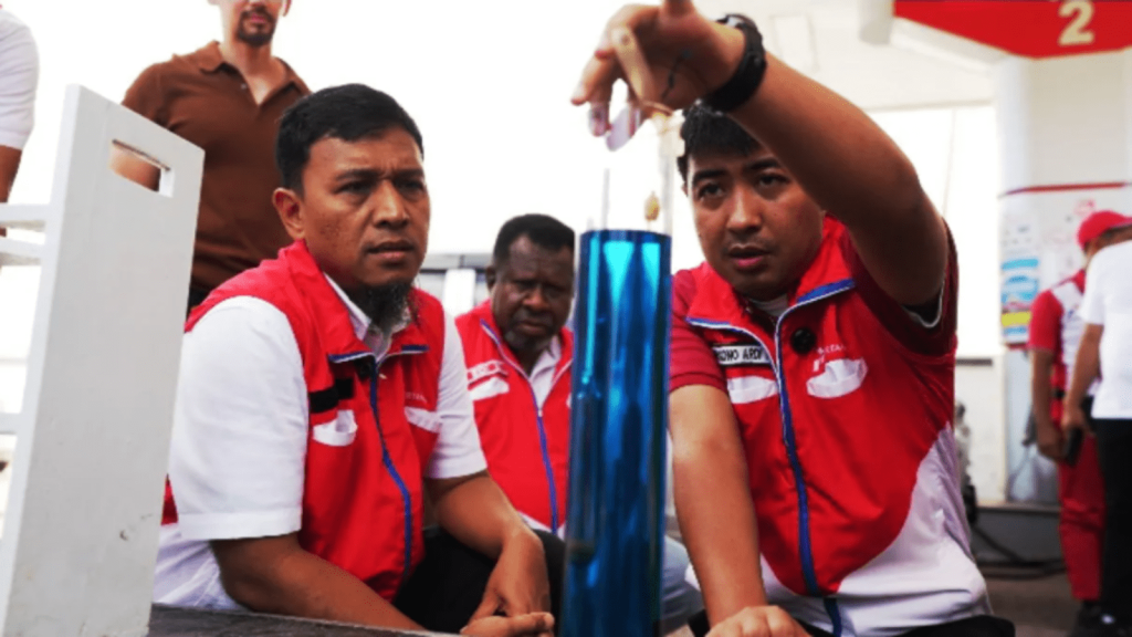 Dugaan bensin pertalite tercampur air di Banjarmasin Kalimantan Tengah. (antaranews.com)