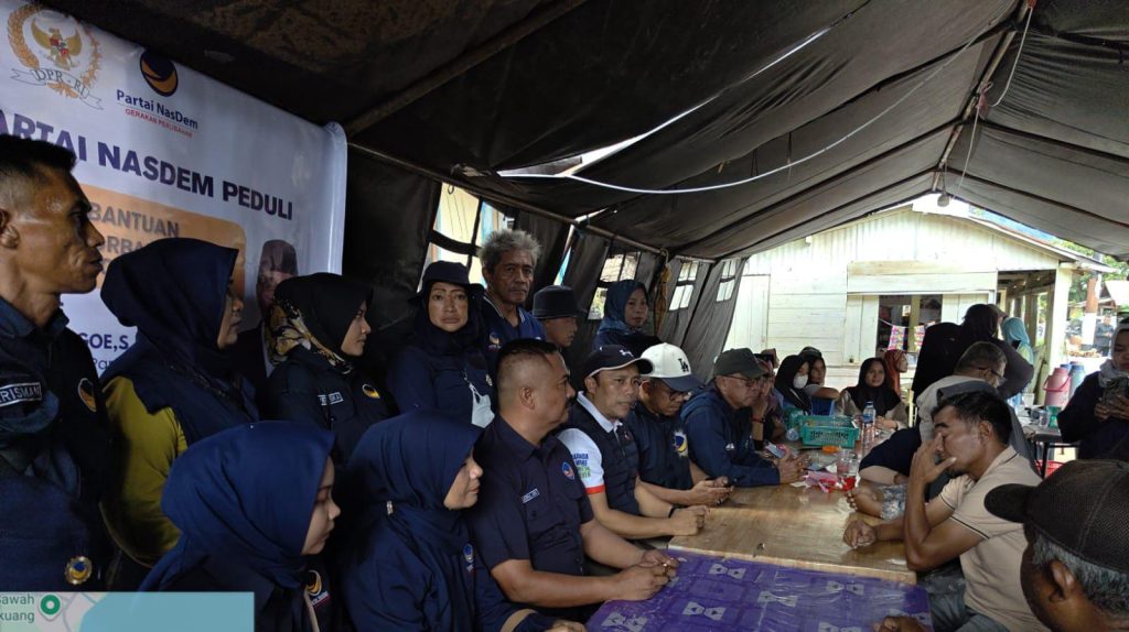 Solidaritas nyata untuk Malalo: Bantuan sembako dan obat-obatan dari Fraksi Partai NasDem DPR RI hadir di tengah warga terdampak banjir dan galodo, Jum’at (5/12/2025).