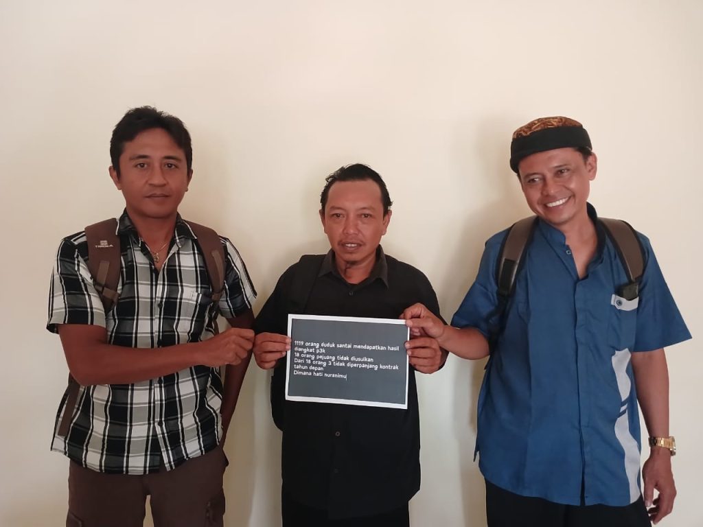 Tiga Honorer Mojokerto Perjuangkan Nasib Usai Kontrak Putus Tiga honorer di Mojokerto perjuangkan nasib usai kontraknya diputus tanpa kejelasan