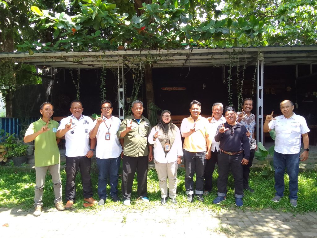 Pertemuan koordinasi dan penyamaan persepsi tersebut dilaksanakan di Kantor Perhutani KPH Jombang pada Senin (29/12/2025)