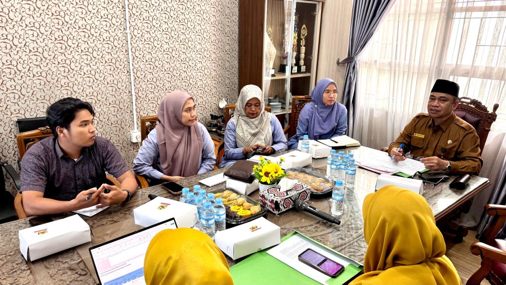 DPPKB-KPC Kukuhkan Data Keluarga Risiko Stunting DPPKB Kutim dan KPC sepakati kolaborasi berbasis data KRS untuk percepatan penanganan stunting