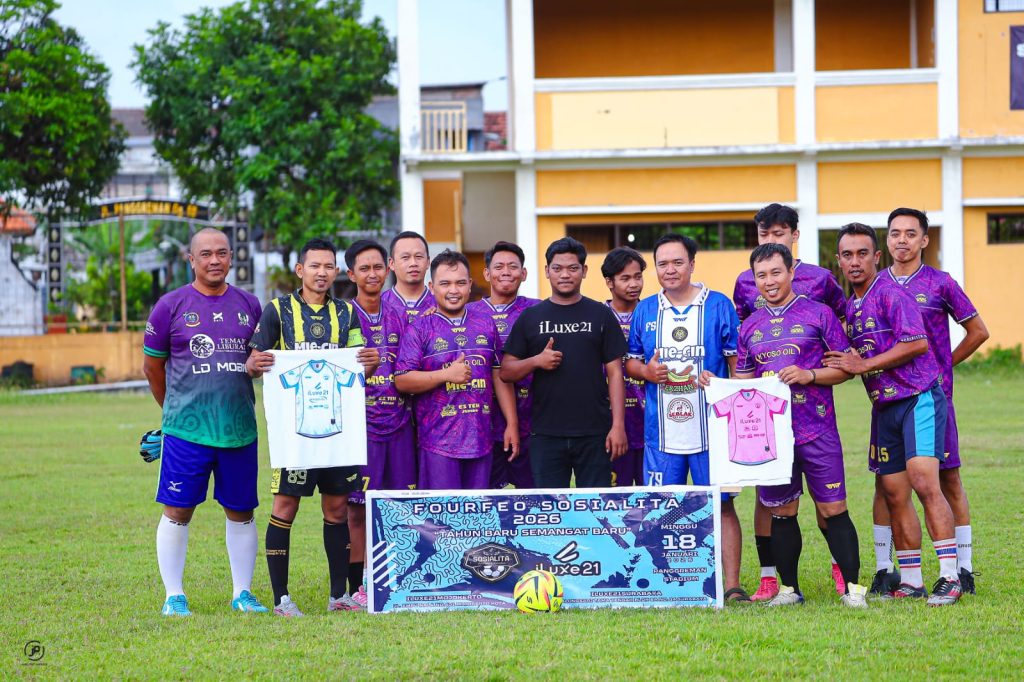 Fourfeo Sosialita 2026 di Mojokerto berlangsung meriah dengan dukungan iLuxe21 yang memperkenalkan iPhone terbaru.