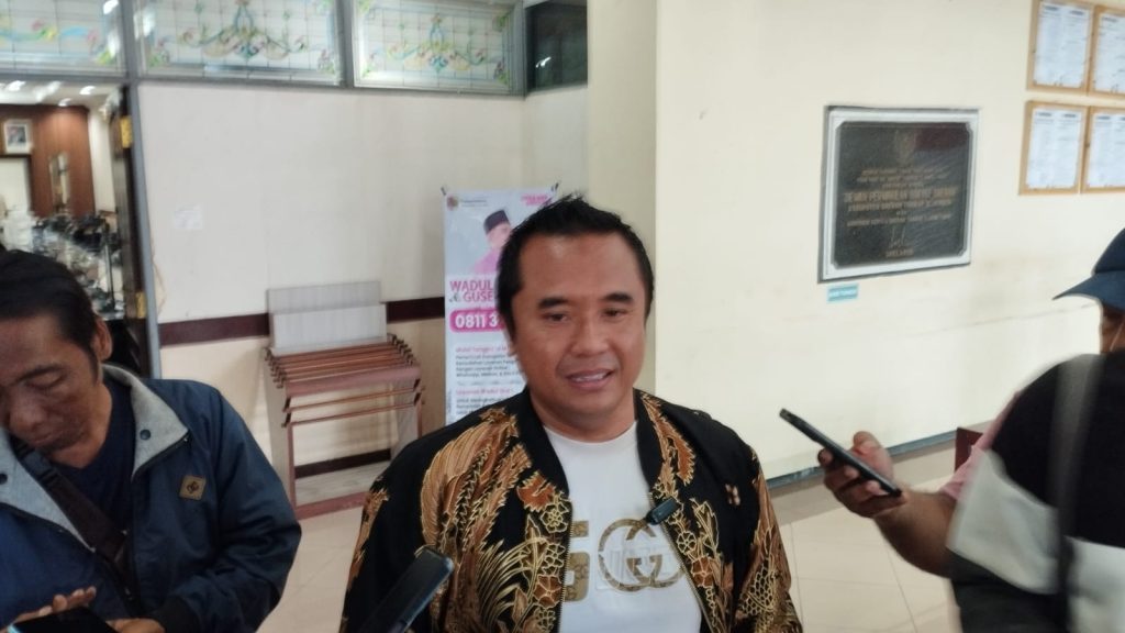 Ketua REI Jember Abdus Salam saat wawancara seusai ikuti Hearing dengan komisi c DPRD Kabupaten Jember