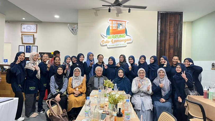 Edukasi Kesehatan dan Deteksi Dini untuk PMI di Malaysia Turut hadir Prof Din Syamsudin dalam kegiatan Pengabdian Masyarakat oleh Mahasiswa Magister Kebidanan Unisa Yogyakarta di Kampung Baru, Kuala Lumpur