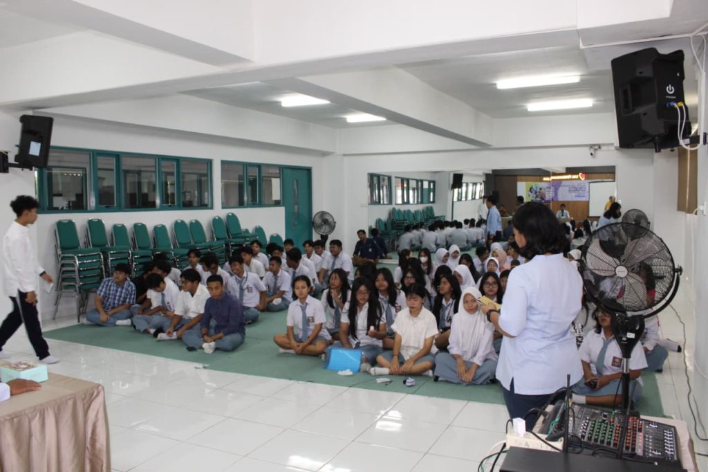 KPU Sidoarjo Gandeng Dispendukcapil Edukasi Pemilih Muda KPU Kabupaten Sidoarjo menggelar sosialisasi pendidikan pemilih pemula non-tahapan di SMA Pembangunan Jaya Gedangan, Selasa (3/2/2026).