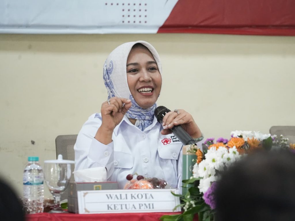 PMI Mojokerto Genjot Layanan Digital 2026 Wali Kota Mojokerto Ika Puspitasari yang juga menjabat sebagai Ketua Palang Merah Indonesia (PMI) Kota Mojokerto saat membuka Musyawarah Kerja (Musker) II PMI di Aula Kantor PMI Kota Mojokerto, Sabtu (14/2/2026).