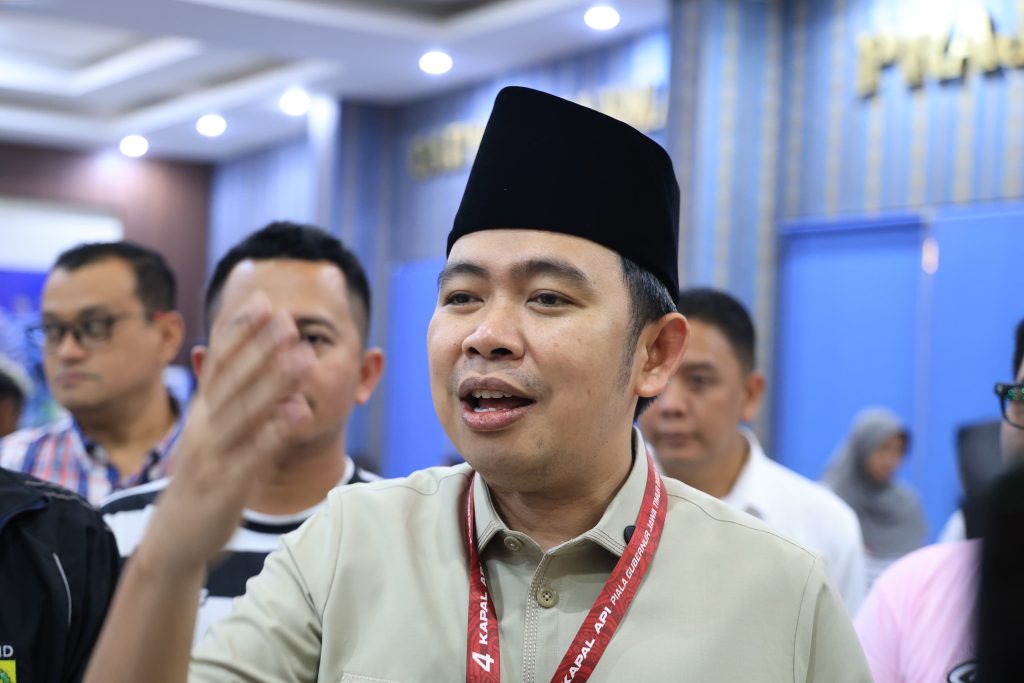 Bupati Jember Muhamad Fawait Saat sambut Persid Jember .foto Diskominfo