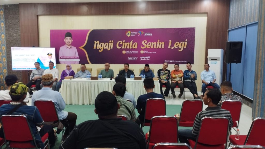 104 Perumahan Terindikasi Langgar Tata Ruang, Pemkab Jember Siap Sikat Pengembang Nakal! Warga Villa Indah Tegal Besar Saat audensi dengan Satgas Infrastruktur dan tata ruang pemkab Jember.Foto Edi Mulyono.