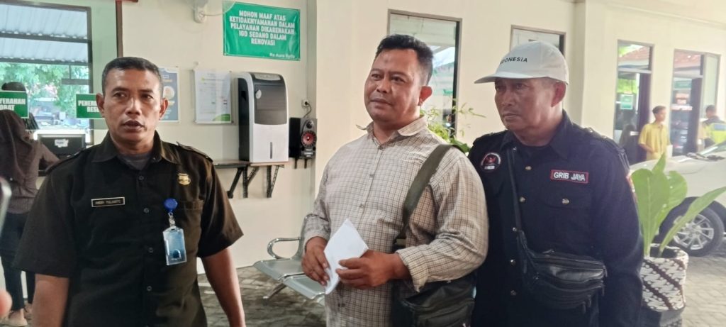 Perwakilan Warga Dlopo Datangi RS Aura Syifa Kediri Terkait Dugaan Pencemaran Dari Limbah Rumah Sakit