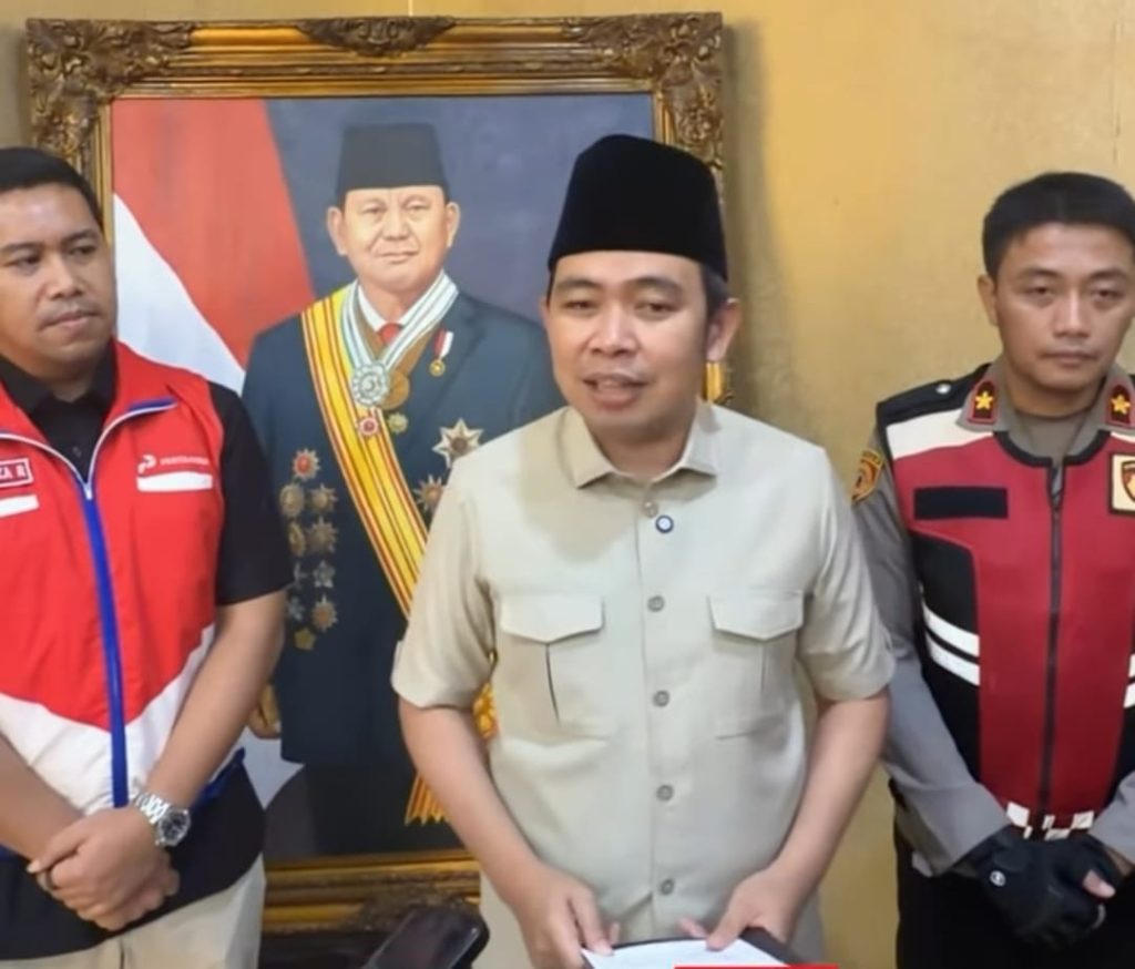 Bupati Jember Muhamad Fawait saat sampaikan stok BBM Jember aman hingga idul fitri di pendopo wwg. Foto Edi Mulyono
