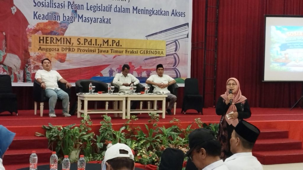 Anggota DPRD Provinsi Jawa Timur Hermin ,saat lakukan sosialisasi SOWAN.foto Edi Mulyono