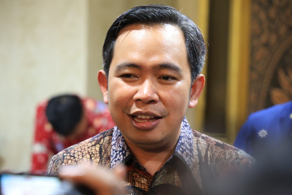 Gus Fawait Larang ASN Jember Gunakan Mobil Dinas Mudik Bupati Jember Muhamad Fawait saat sampaikan larangan menggunakan mobil dinas untuk kepentingan pribadi.foto Diskominfo