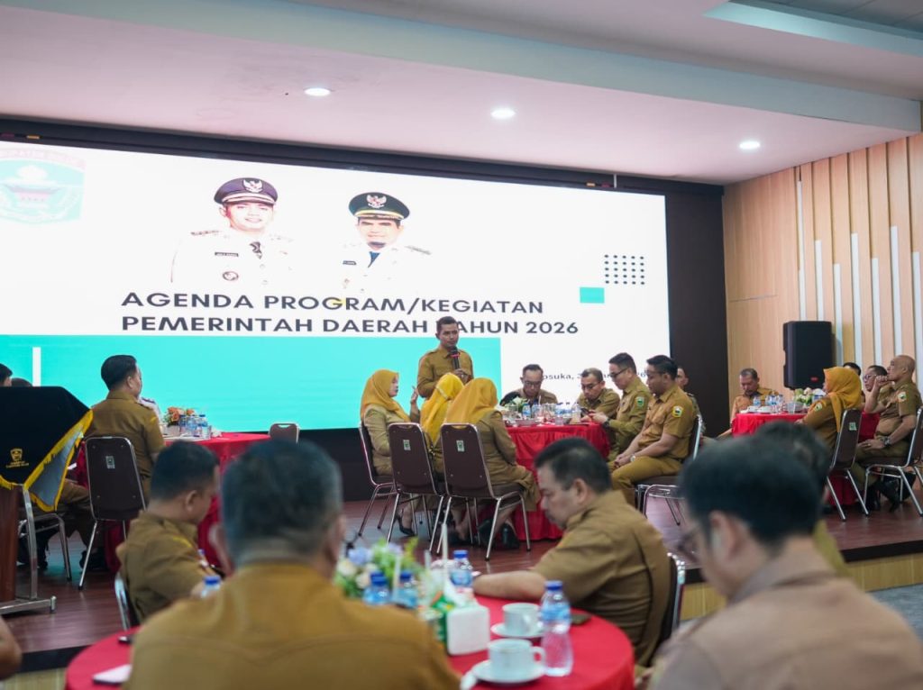 Bupati Solok Jon Firman Pandu memimpin kegiatan Halal Bihalal dan Rapat Koordinasi bersama jajaran ASN di Arosuka, Senin (30/03/2026). (Foto : Dioni/Gonews.id)