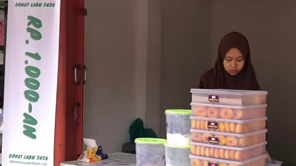 Donat Labu by Zull di Jalan Surodinawan Mojokerto (Bella/Mahasiswa Magang)