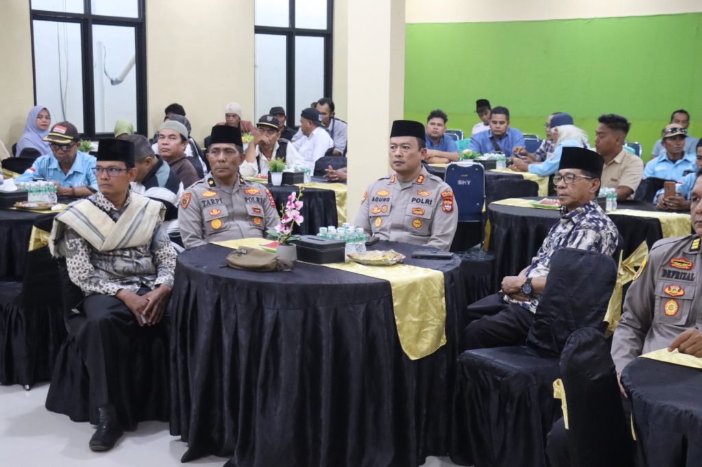 Kapolres Pasbar Perkuat Sinergi Pers Lewat Buka Puasa Kapolres Pasaman Barat AKBP Agung Tribawanto, S.I.K bersama jajaran Polres Pasbar melaksanakan buka puasa bersama insan pers se-Pasaman Barat. Rabu, (11/3/2026) (Foto : Saipen/GOnews.id)