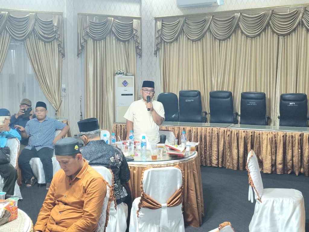 Pererat Sinergi, Bupati Pasbar Bukber Bersama Pers Bupati Pasaman Barat H. Yulianto, S. H, M. M Saat Memberikan Sambutan Pada Acara Buka Puasa Bersama Insan Pers Yang Digelar di Rumah dinasnya pada hari Rabu, (17/3/2026) malam. (Foto: Diskominfo Pasbar/Saipen/GOnews.id)