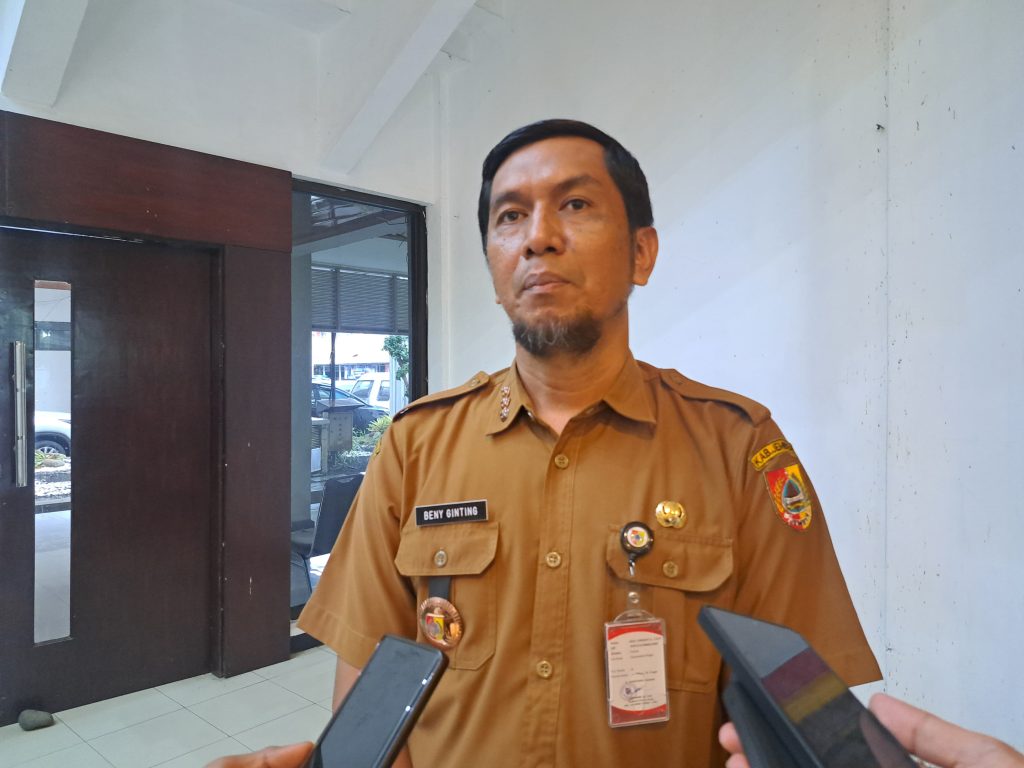 Relaksasi Jam Truk Imasco Jadi Solusi Kemacetan Puger, Antrean Panjang Akhirnya Terurai Camat Puger Beny Ginting saat ditemui di kantornya Kecamatan Puger.Foto Edi Mulyono