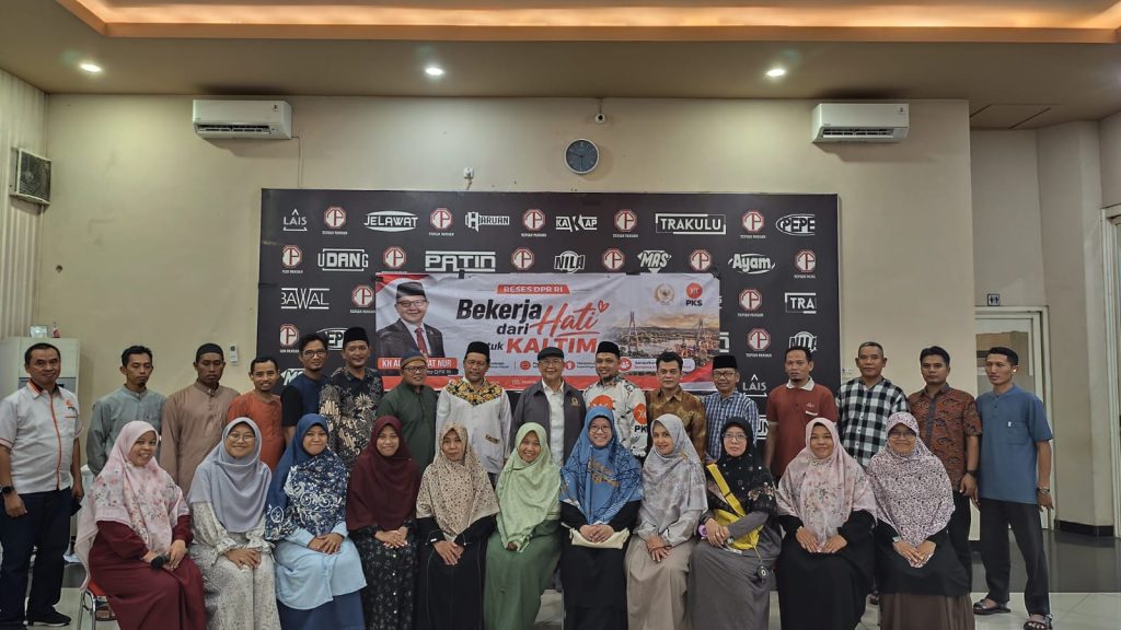 Suasana Reses KH. Aus Hidayat Nur di Kukar