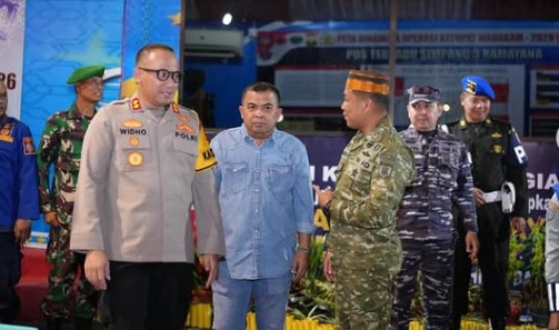 Bontang Siaga Idulfitri, Wawali Agus Haris Pantau Keamanan Kota Wakil Wali Kota Bontang, Agus Haris saat memantau Sitkamtibmas di Pos Terpadu Simpang 3 Ramayana Bontang, Jumat (20/3/2026) (dok. Prokompim.Bontang)