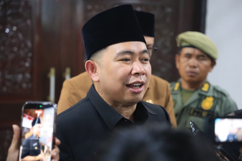 Bupati Jember Gus Fawait saat dikonfirmasi setelah menghadiri acara LKPJ 2025.Foto Diskominfo
