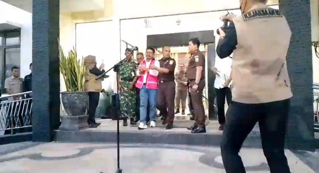 Ketua DPRD Magetan dan lima lainnya jadi tersangka korupsi dana Pokir ratusan miliar oleh Kejari Magetan