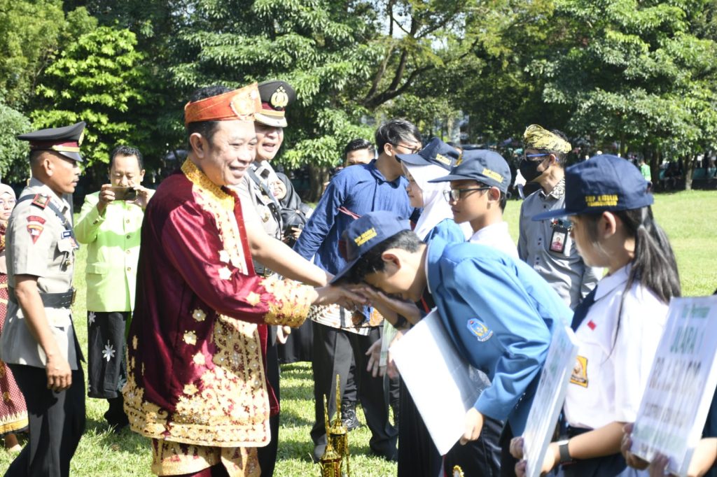 Bupati Bondowoso KH Abdul Hamid Wahid diacara Hardiknas 2026, Senin (4/5/2026)( Doni/GOnews.id)