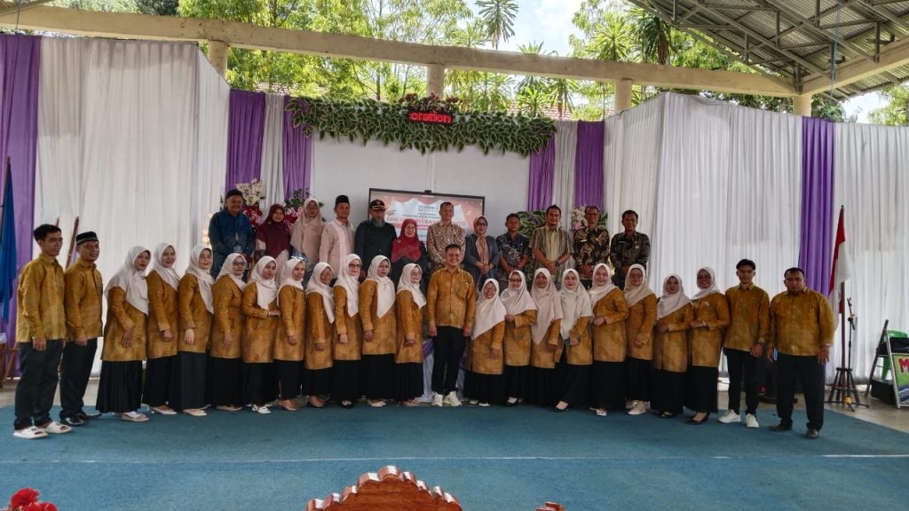 Keterangan Foto: Suasana haru dan bahagia menyelimuti kegiatan Farewell Vandschkel’26 siswa kelas XII SMK Negeri 1 Sawahlunto di Sawahlunto, Kamis (7/5/2026). (Dioni/Gonews.id)