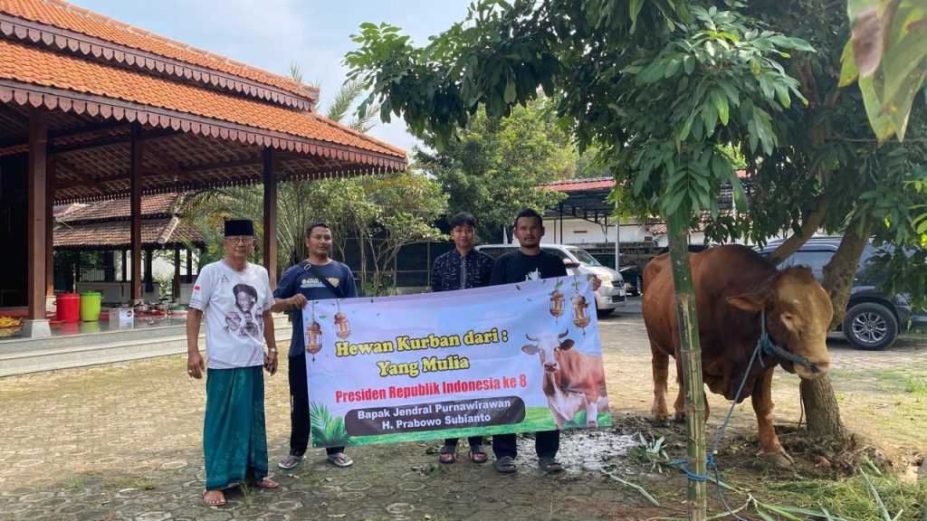 Ponpes Segoro Agung Mojokerto Terima Sapi Kurban Presiden, KH Bimo Doakan Prabowo Sehat dan Berkah KH Bimo Agus Sunarno, Pendiri dan Pengasuh Ponpes Segoro Agung (dok. Segoro Agung)