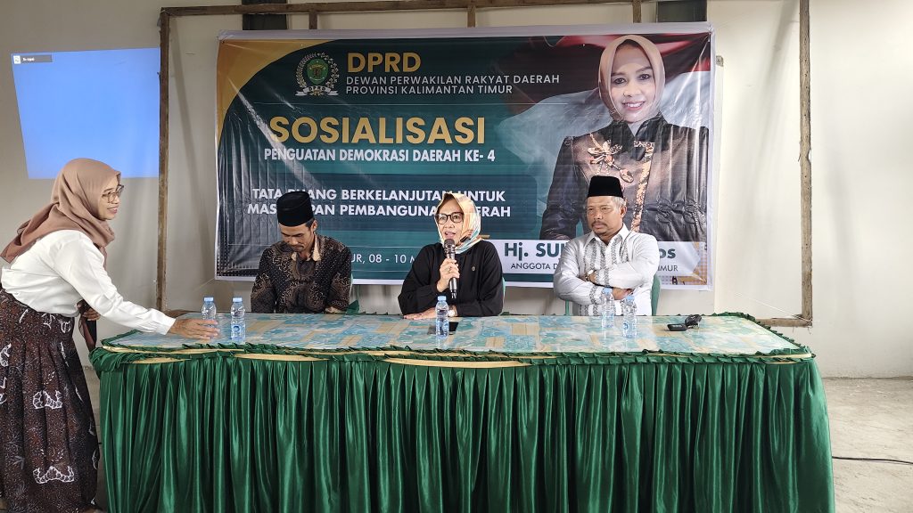 Anggota DPRD Provinsi Kalimantan Timur, Hj. Sulasih, S.Sos menggelar Penguatan Demokrasi Daerah ke-4 DPRD Provinsi Kalimantan Timur di Sangatta Utara Kutai Timur, Jumat (8/5/2026).