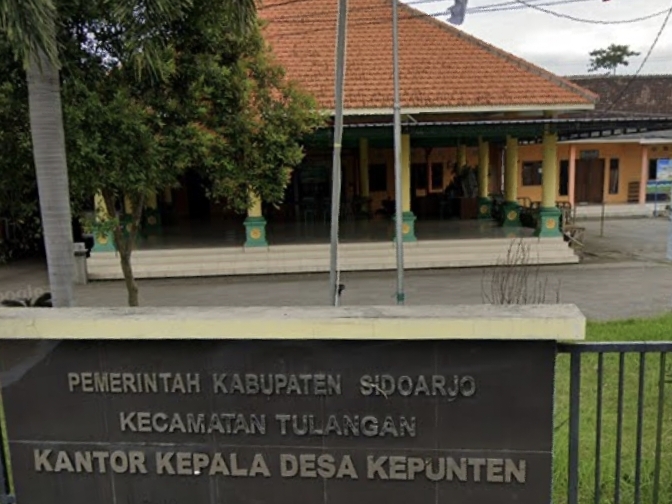 LSM dan Wartawan Desak Transparansi Dana Desa Kepunten Sidoarjo Kantor Kepala Desa Kepunten Kecamatan Tulangan Kabupaten Sidoarjo.