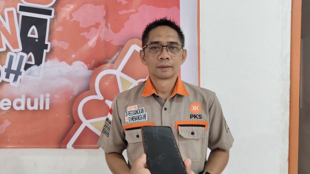 Ketua Fraksi PKS DPRD Kaltim Ajak Warga Jadikan Idul Adha Penguat Kepedulian Sosial Ketua Fraksi PKS DPRD Kalimantan Timur, Firnadi Ikhsan