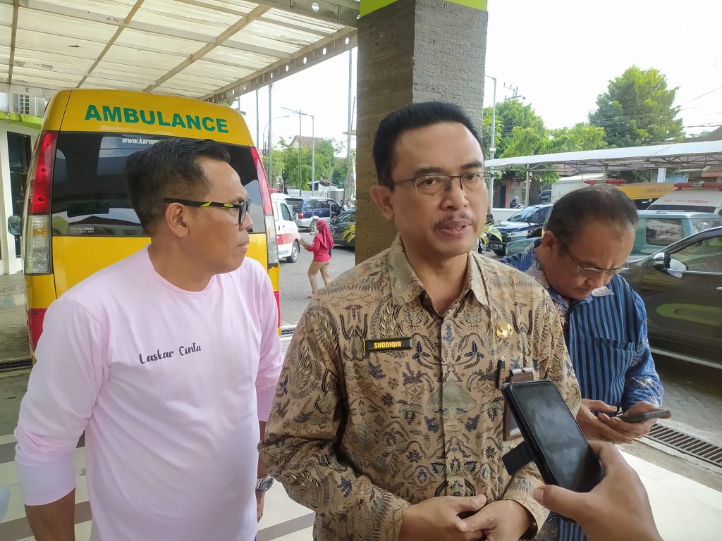 Harganas ke-33, BKKBN Jatim Hadiri Baksos KB di Jember Kepala Perwakilan BKKBN jawa timur Sodiqin saat di RSD soebandi Jember. Foto Edi Mulyono