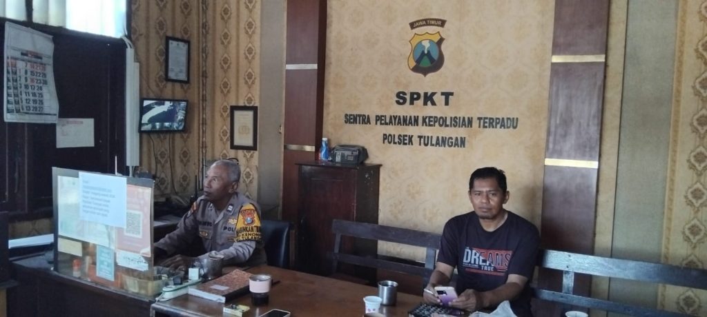 Polsek Tulangan Maksimalkan Penanganan Kasus Penganiayaan Nana A Kanit Reskrim Polsek Tulangan, Ipda Abdul Haris saat ditemui wartawan, Selasa (16/6/26). (FT/Nug)