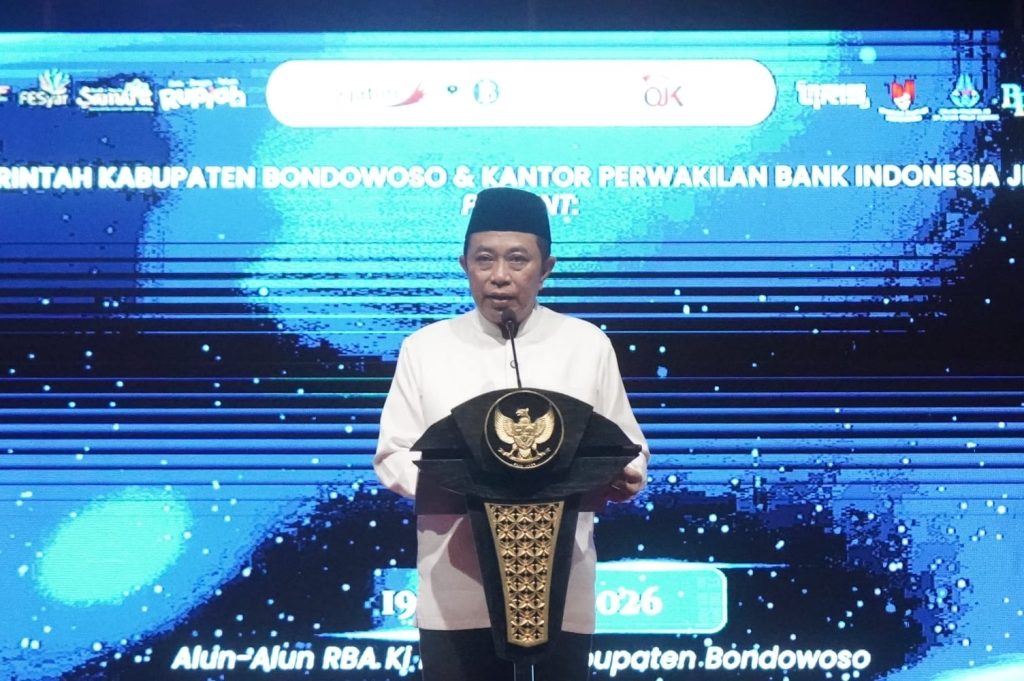 Bupati resmi membuka Festival Muharram 1448 Hijriah x Road to Fesyar SAMARA (Semarak Ekonomi Syariah Sekarkijang), Jumat malam (19/6/2026).