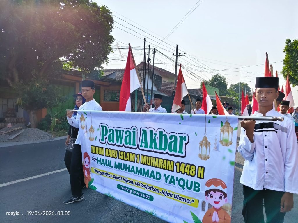 Pawai Akbar Semarakkan Muharam dan Haul Ulama di Jombang
