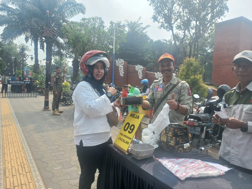 Makan Gratis HUT ke-108 Kota Mojokerto Tuai Pujian Warga Pembagian 1.080 porsi makan gratis HUT ke-108 Kota Mojokerto