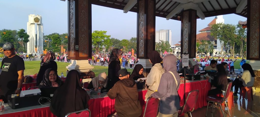Layanan pembayaran pajak (PBB)di Alun-Alun Sidoarjo Minggu (21/6/26),