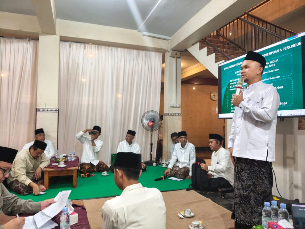 Halaqah Pesantren Rumuskan Sistem Cegah Kekerasan Halaqah Pengasuh Pesantren yang digelar Rabithah Ma’ahid Islamiyah Nahdlatul Ulama (RMI) PBNU Dengan Topik Pencegahan dan Penanganan Pekerasan di Lingkungan Pesantren Digelar Pondok Pesantren Al Falah II