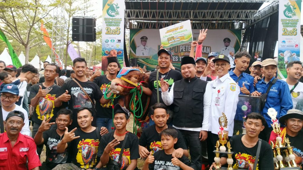 Kontes Ternak Bondowoso Angkat Potensi Peternak Wakil Bupati As'ad Yahya Syafi'i dan Peserta Kontes Ternak Sapi di Acara Exponak 2026