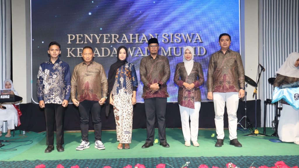 Foto: Lepas Pisah Atau Pelepasan Siswa-Siswi SMA 1 Tenggarang. Sabtu (27/6/2028) Malam