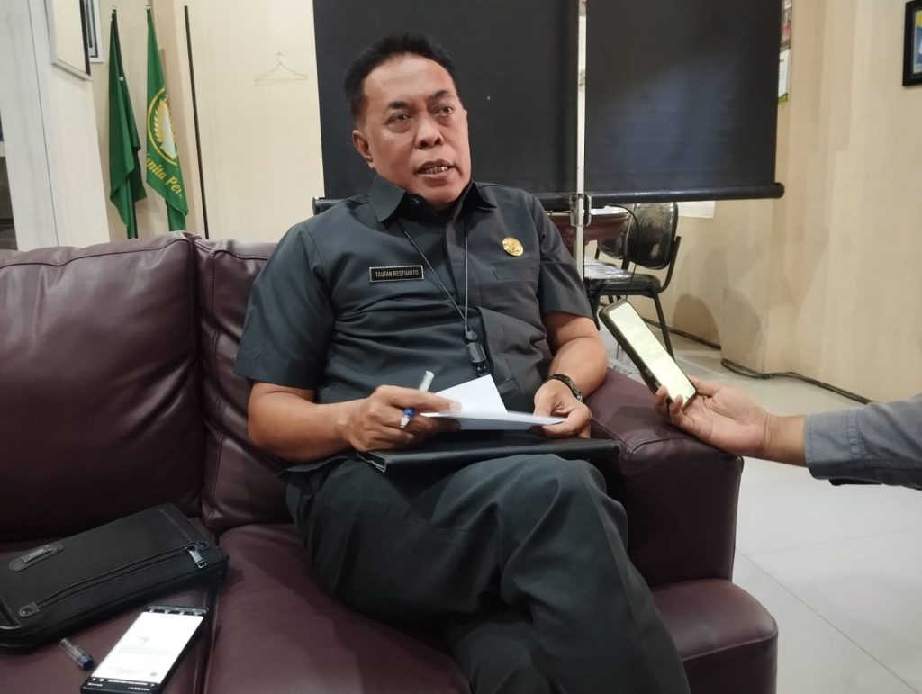 Kepala Dinas Pendidikan Kabupaten Bondowoso, Taufan Restuanto Saat dikonfirmasi Di ruangannya. Senin (29/6/2026)