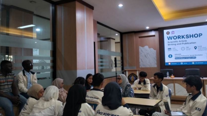 Workshop Scientific Article Writing and Publication. Kegiatan yang digelar di Exhibition Room FPIK UB, Rabu (4/6/2026) (dok.FPIK UB) 