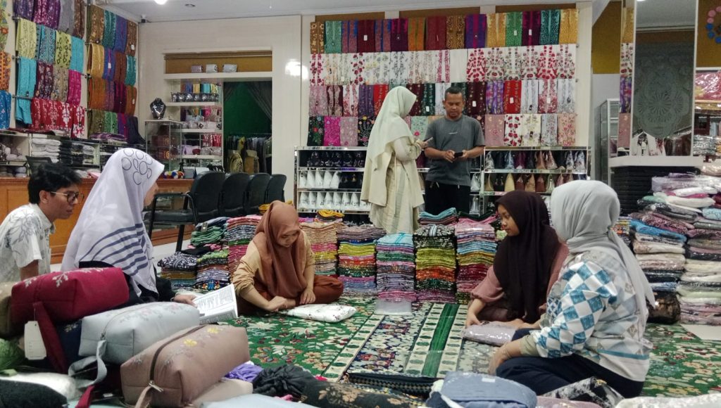 Permintaan Mukena Tasikmalaya Melonjak Jelang Ramadan