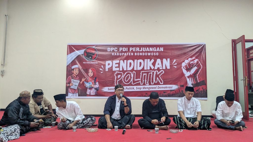 PDIP Bondowoso Gelar Pengajian Rutin, Padukan Spiritualitas dan Dialog Masyarakat Kegiatan Perdana Pembacaan Sholawat Malam Jum'at Legi DPC PDIP Bondowoso. Kamis 2/7/2026.