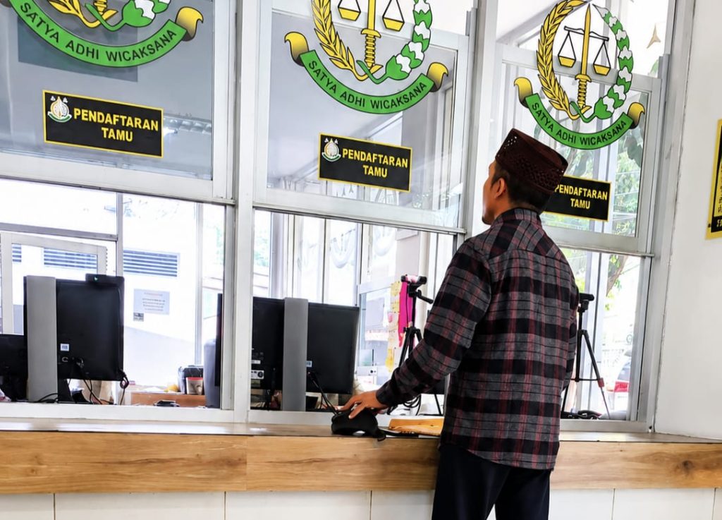 Kasus Dugaan Pungli KOPERTAIS IV Berproses di Kejagung, Pelapor Minta Penjelasan Pengangkatan Plt Rektor UINSA Ketua DPD Forum Komunikasi Indonesia Satu (FKI-1), Wiwit Haryono,
